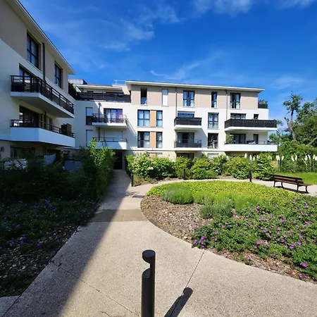 Lumineux, Confort, 5' Disneyland Daire